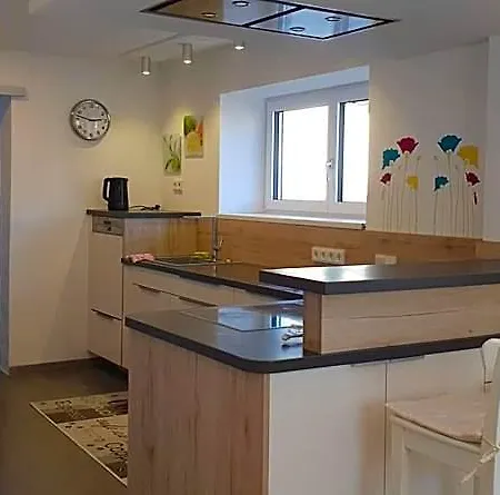 Hotell Traumhaftes 3-zimmer In Traun, Naehe Linz Traun