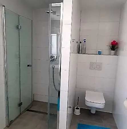 Traumhaftes 3-zimmer In Traun, Naehe Linz Hotel