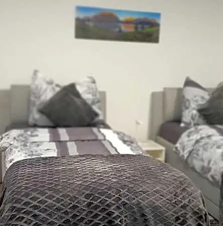 Traumhaftes 3-zimmer In Traun, Naehe Linz Hotel Traun